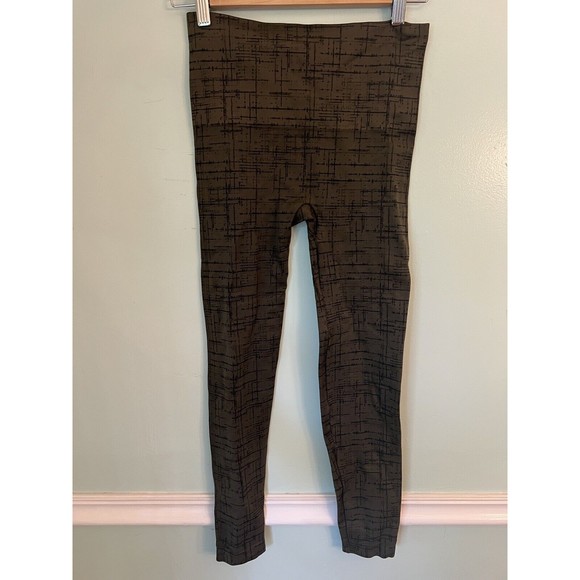 Spanx Size L Green Look at me Now Printed Cropped Leggings - Picture 1 of 4